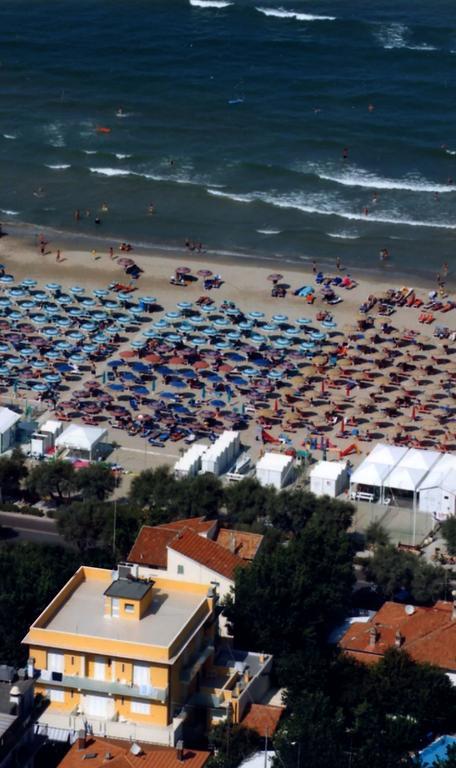 Hotel Vienna Senigallia Dış mekan fotoğraf