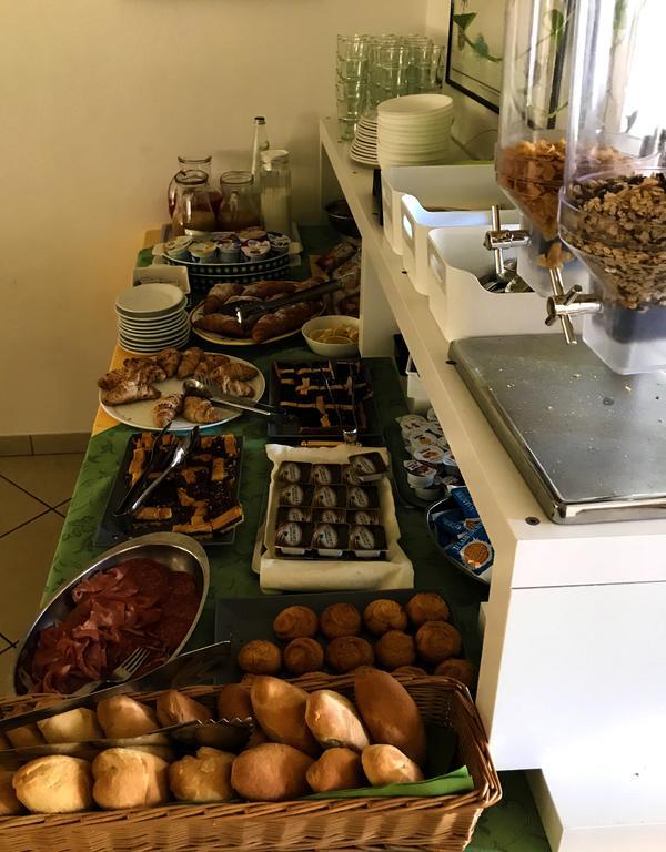 Hotel Vienna Senigallia Dış mekan fotoğraf