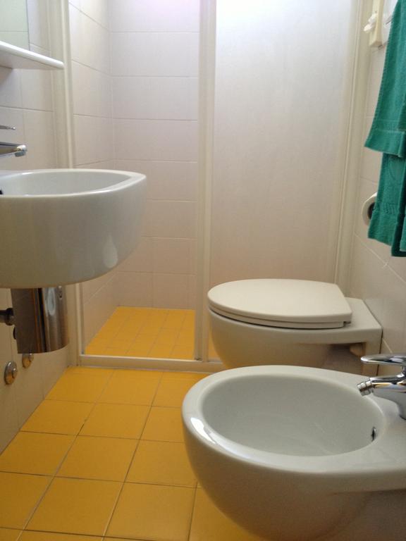 Hotel Vienna Senigallia Oda fotoğraf