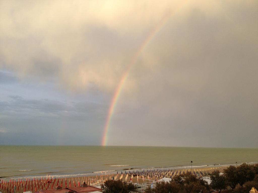 Hotel Vienna Senigallia Dış mekan fotoğraf